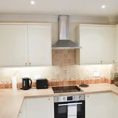 Pass The Keys Townhouse With Free Parking * York